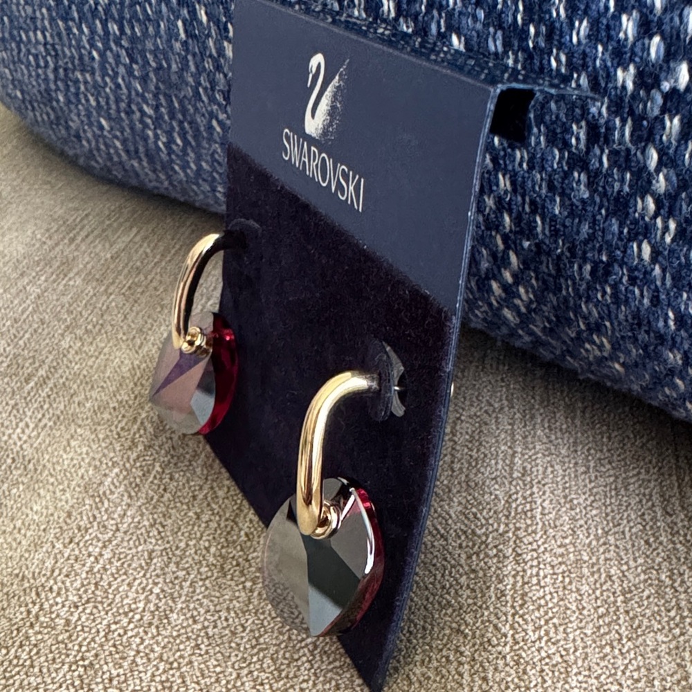 NWT! Swarovski Gold and Red Crystal Earrings - Picture 2 of 12